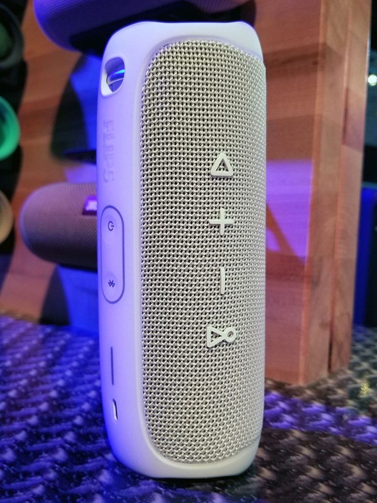 Jbl flip 5 won't turn on or charge